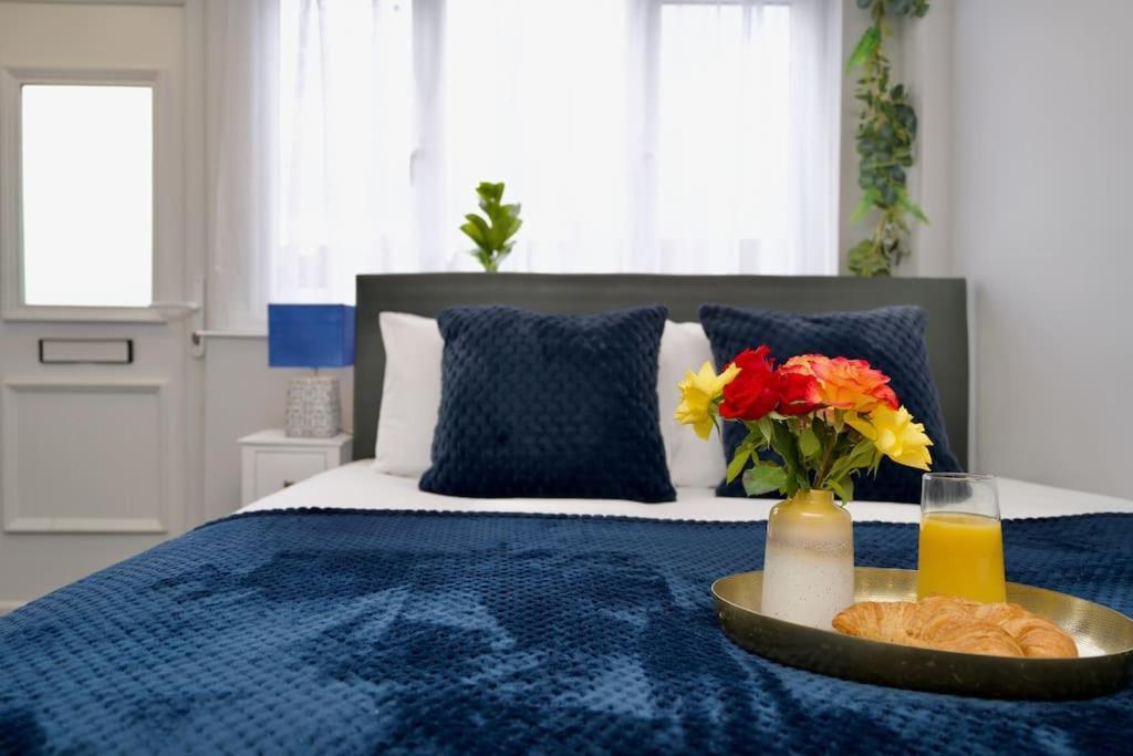 Dane Duplex Studio Nine - Stylish Retreat *